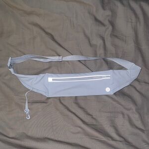 Lululemon Fast and Free Running Belt Starch Blue Adjustable Reflective L/XL